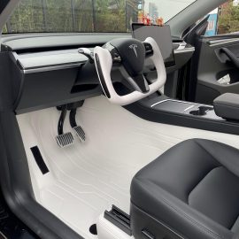 Covorașe auto deluxe - Lux și eleganță - Protecție și stil - Materiale premium - Finisaje de lux - Interior mașină - Rafinament și confort - Gama noastră de covorașe -Transformă experiența de condus Covorașe din piele premium